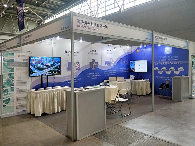 在现场我们更是准备了互动式的产品演示,让参展观众可以近距离的对